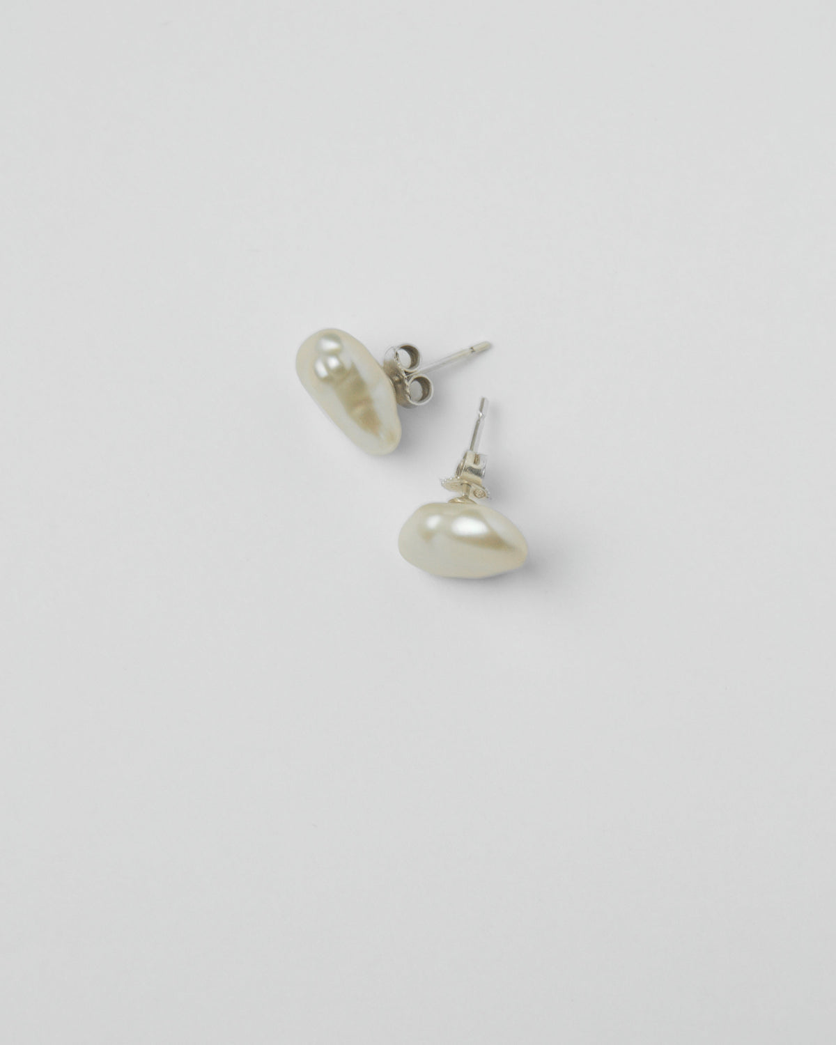 baroque pearl earrings silver post detail