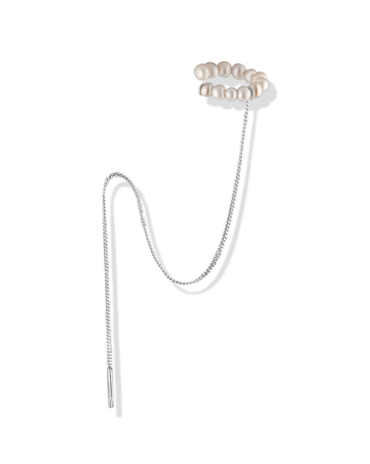 Freshwater pearl ear cuff in 925 sterling silver with a delicate 15 cm chain

