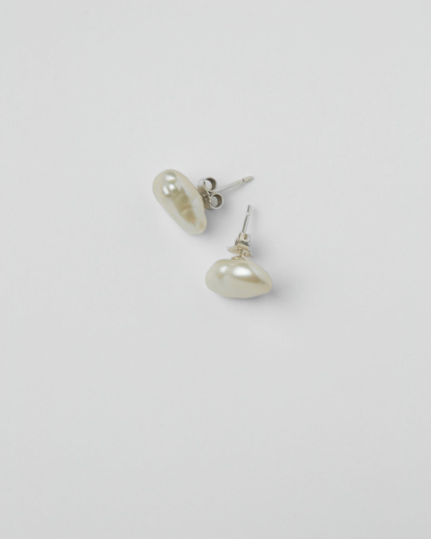 baroque pearl earrings silver post detail