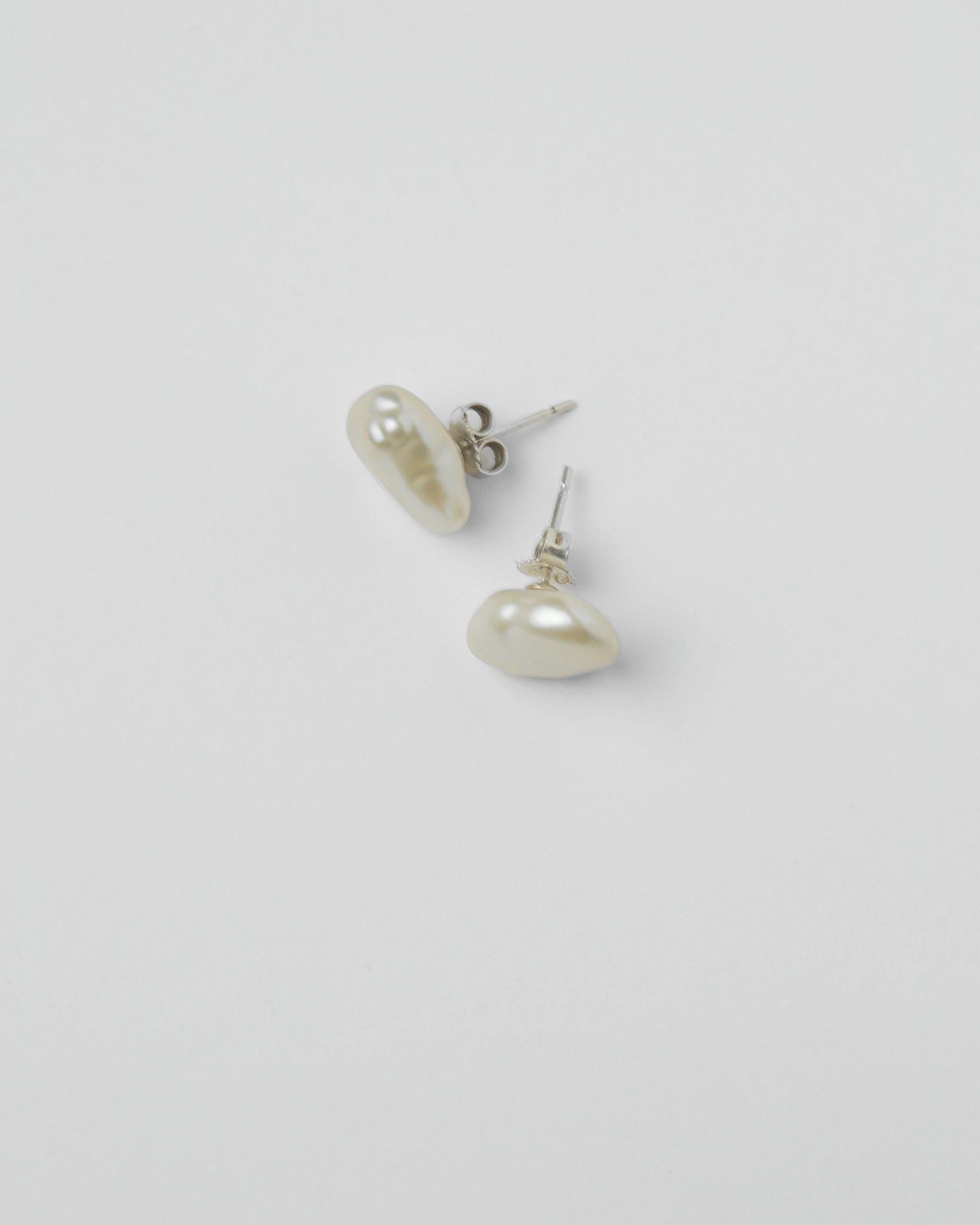 baroque pearl earrings silver post detail